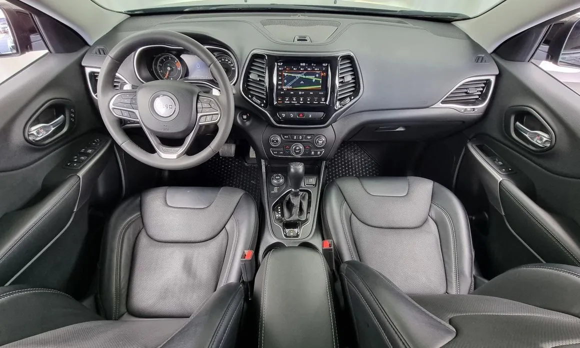 Jeep Cherokee — фото 8