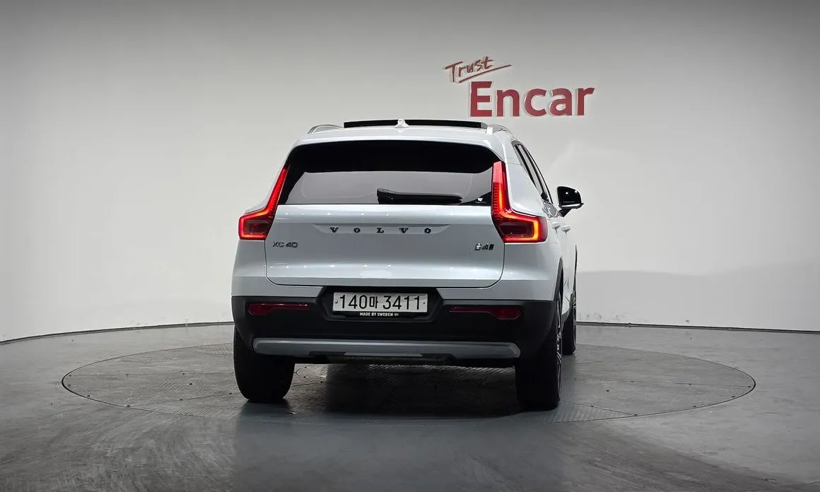 Volvo XC40 — фото 2