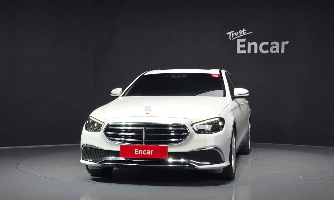 Mercedes-Benz E-Class — фото 10