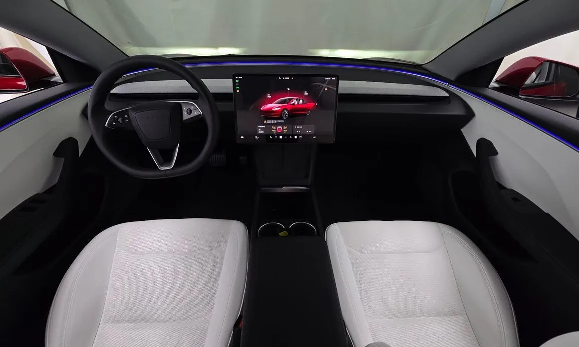 Tesla Model 3 — фото 4