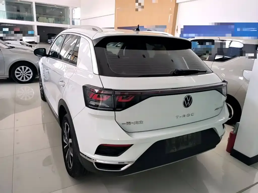 Volkswagen T-Roc — фото 4