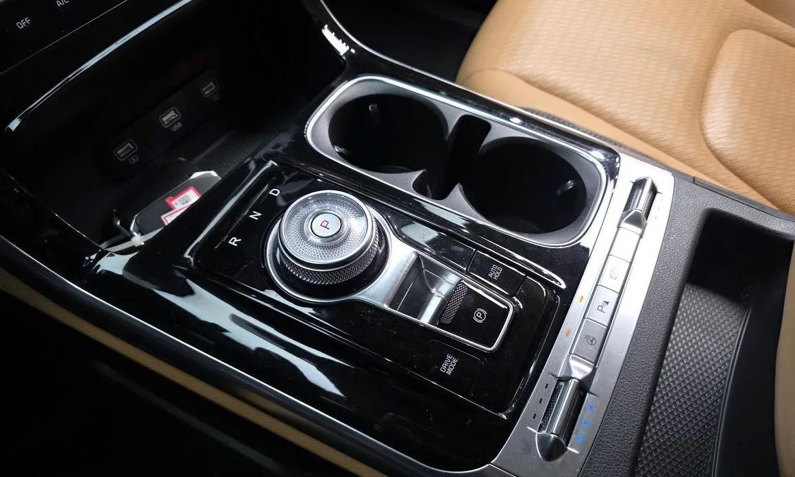 Kia Carnival — фото 10