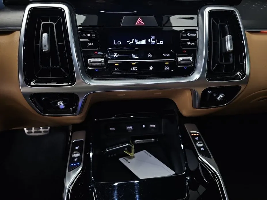 Kia Sorento — фото 4