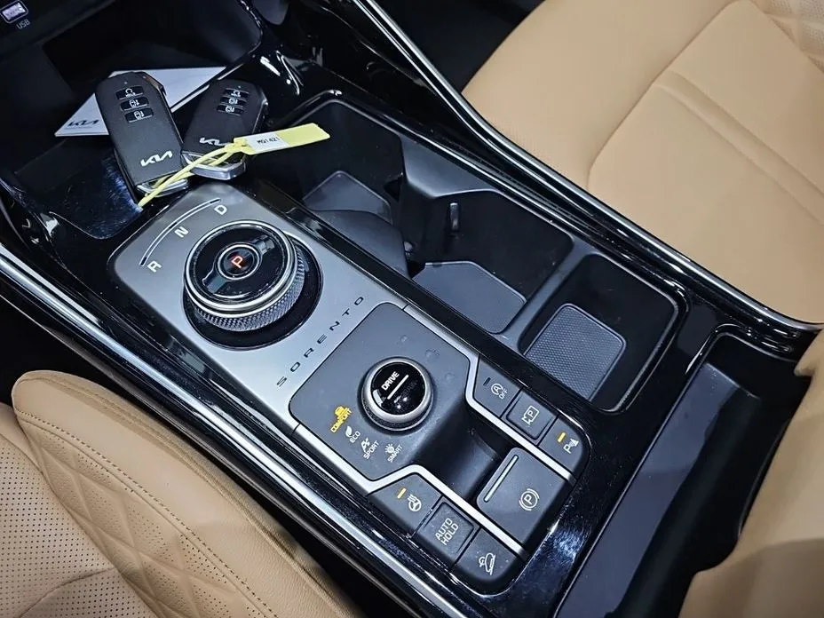 Kia Sorento — фото 6