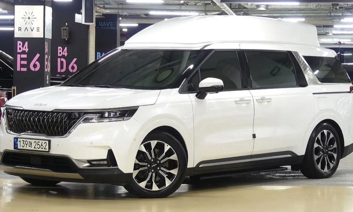 Kia Carnival — фото 1