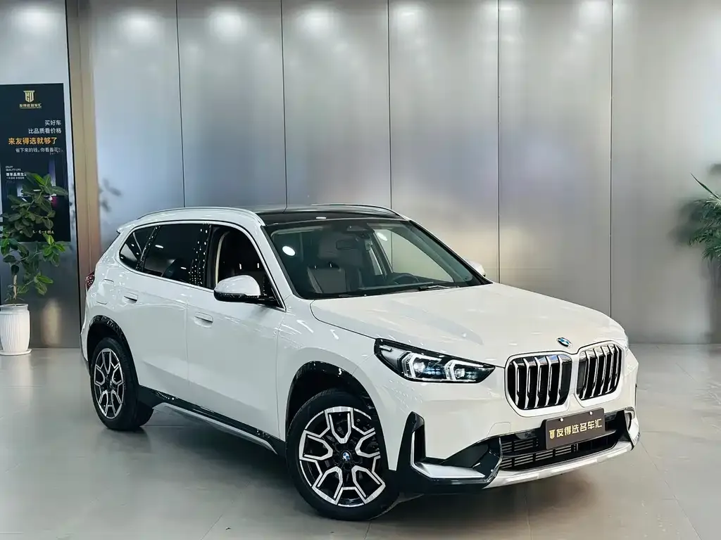 BMW X1 — фото 8