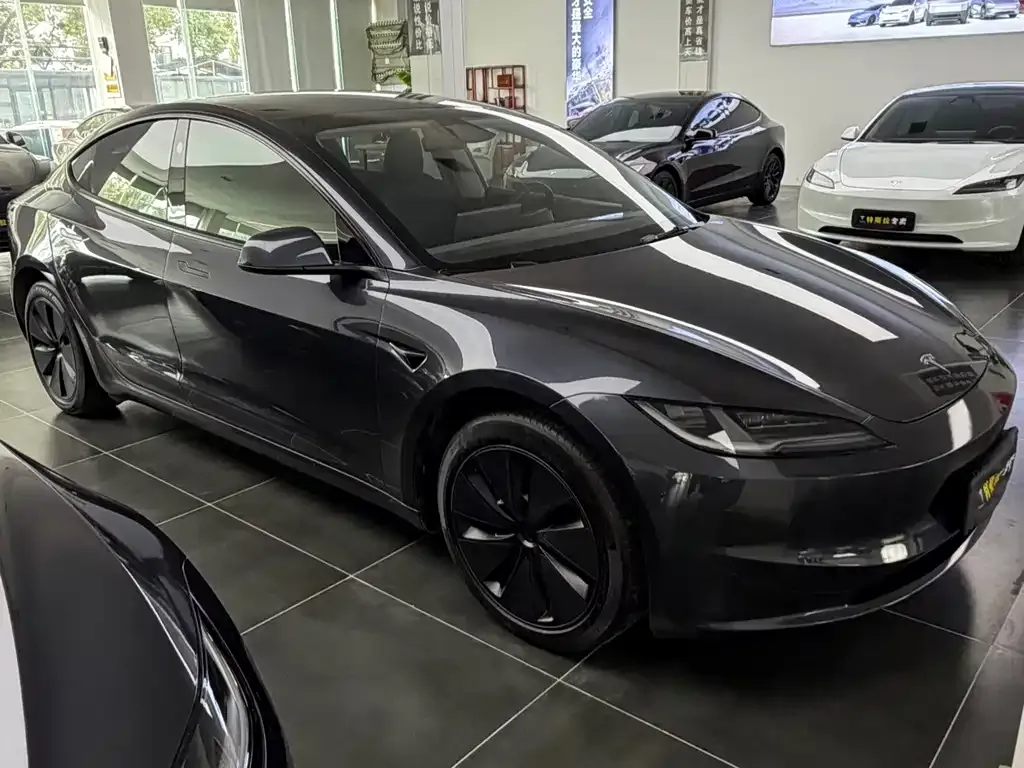 Tesla Model 3 — фото 4