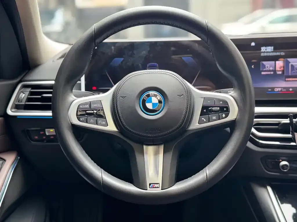 BMW i3 — фото 8