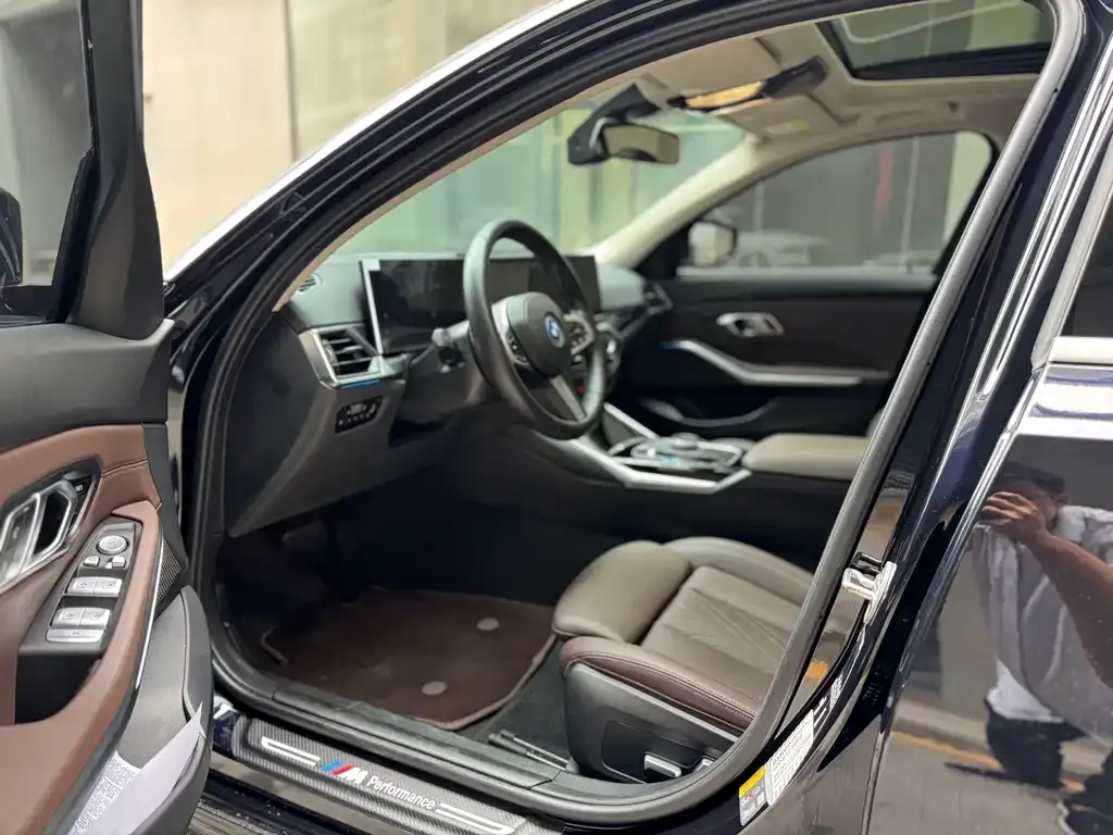 BMW i3 — фото 5