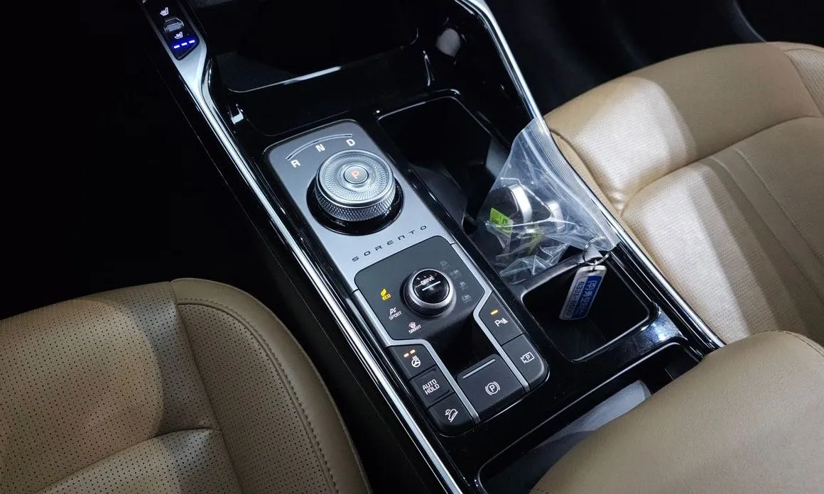 Kia Sorento — фото 9