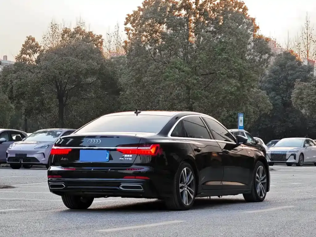 Audi A6L — фото 7