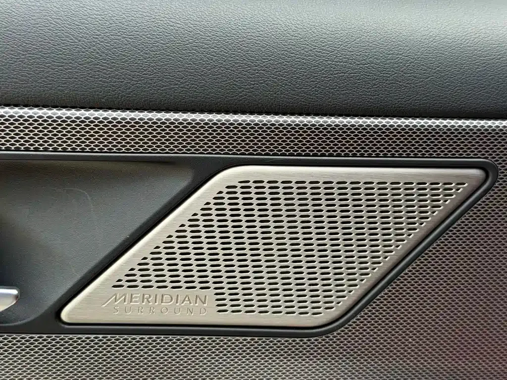 Jaguar XEL — фото 10
