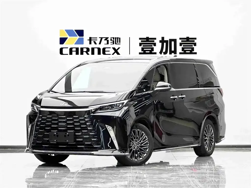 Lexus LM — фото 1