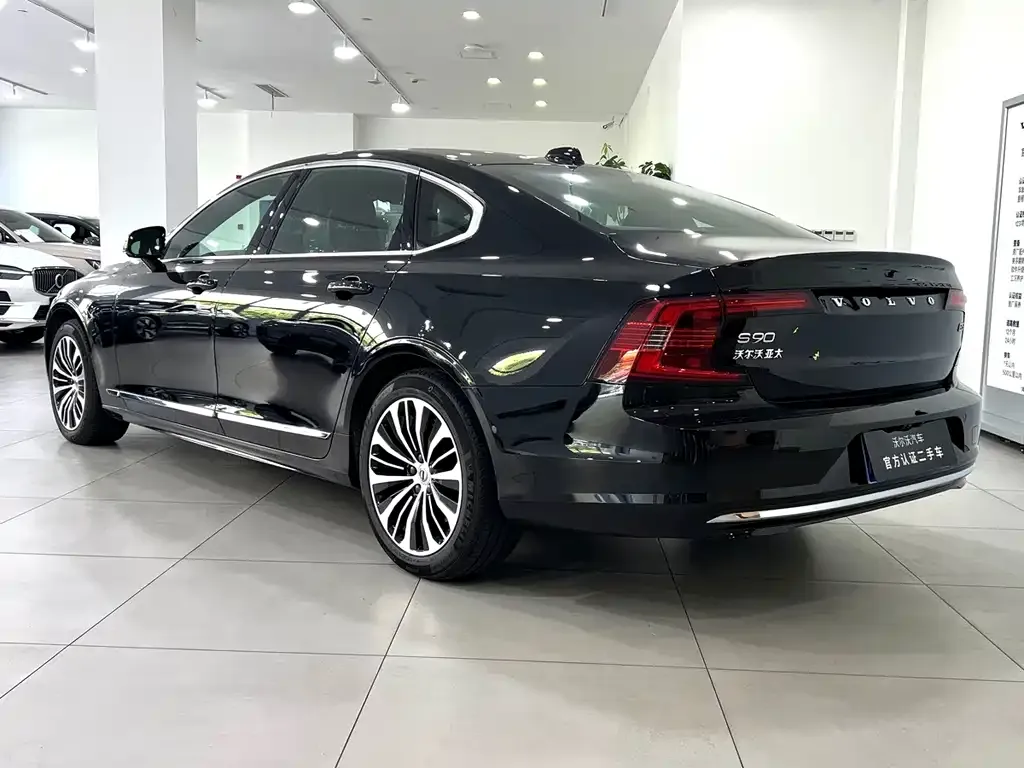 Volvo S90 — фото 6