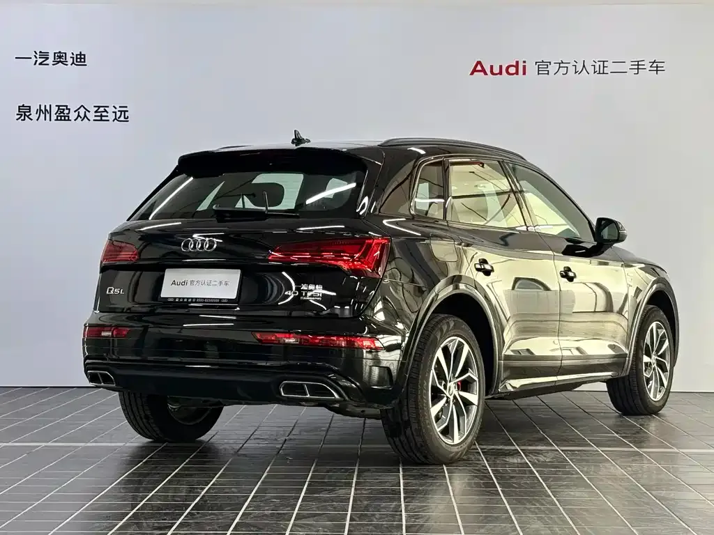 Audi Q5L — фото 7