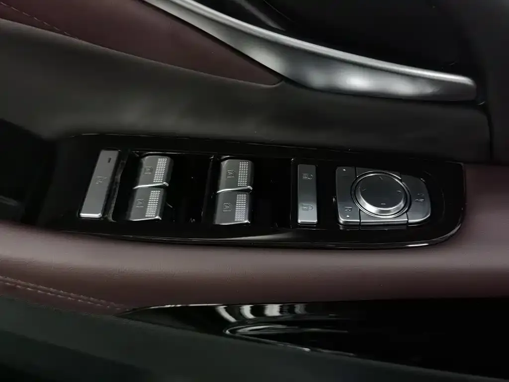 GAC Motor Trumpchi M8 — фото 6