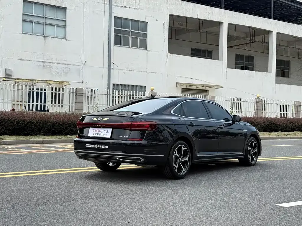 Volkswagen Passat — фото 3
