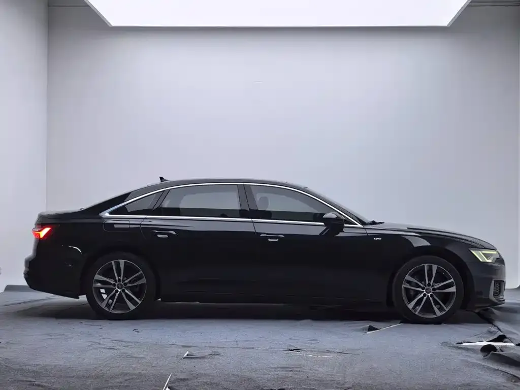 Audi A6L — фото 6