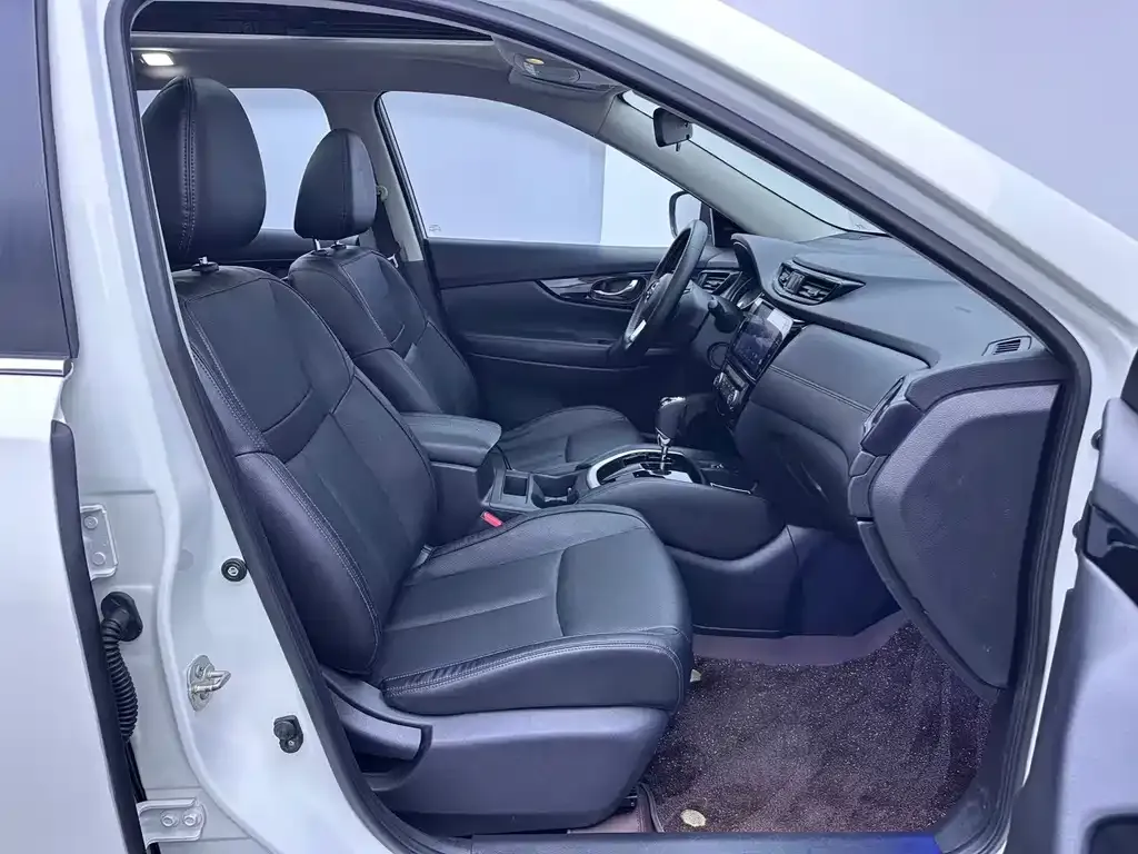 Nissan X-Trail — фото 10