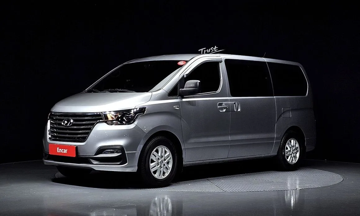 Hyundai Starex — фото 1