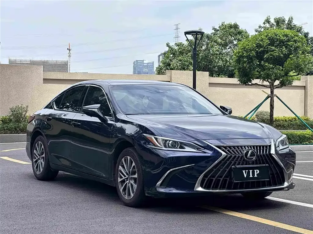 Lexus ES — фото 10