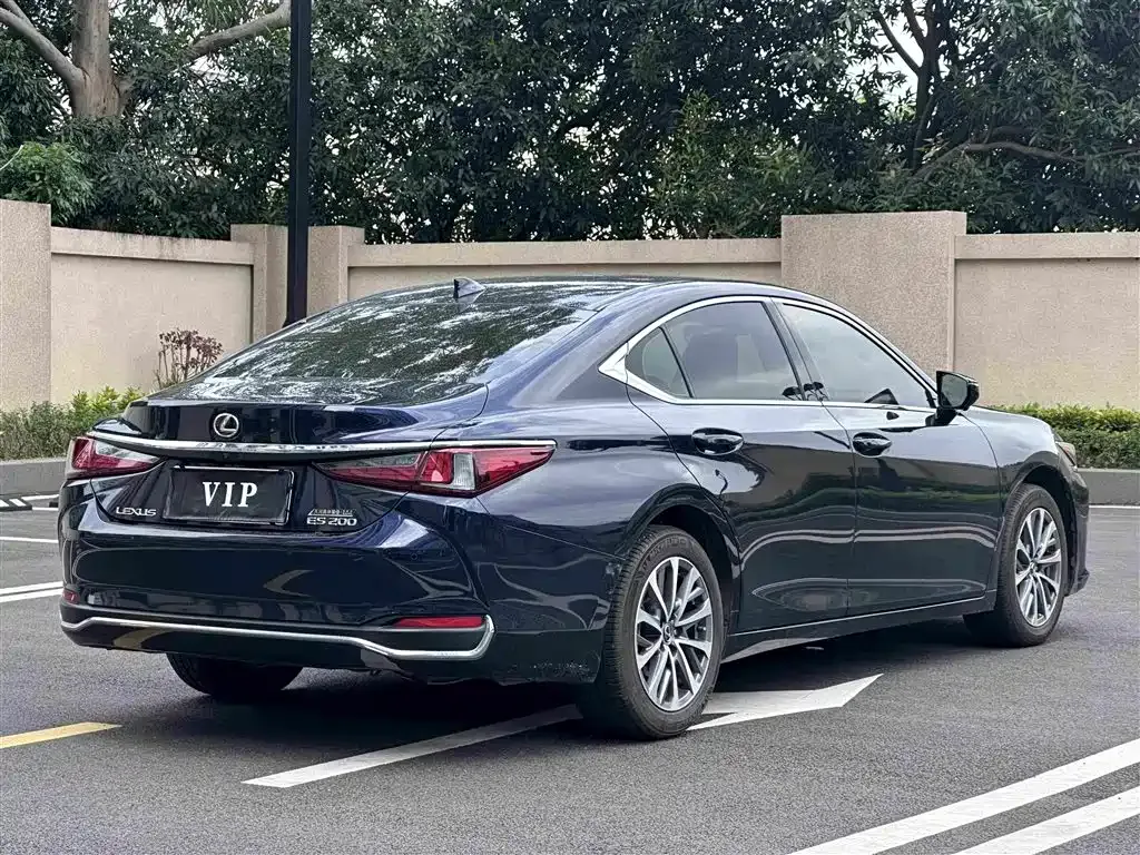 Lexus ES — фото 9