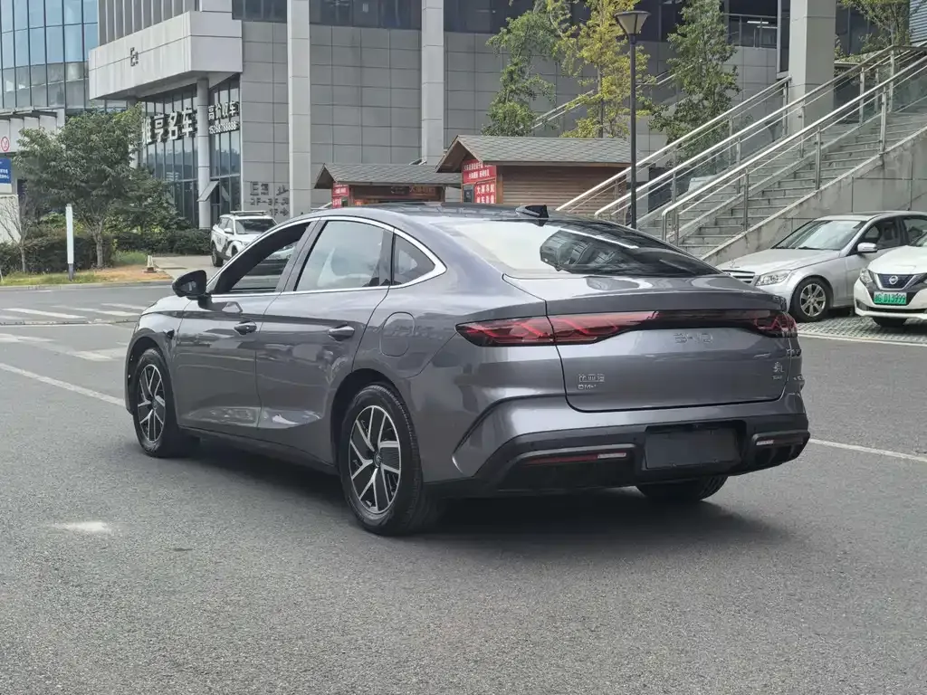BYD Qin L — фото 4