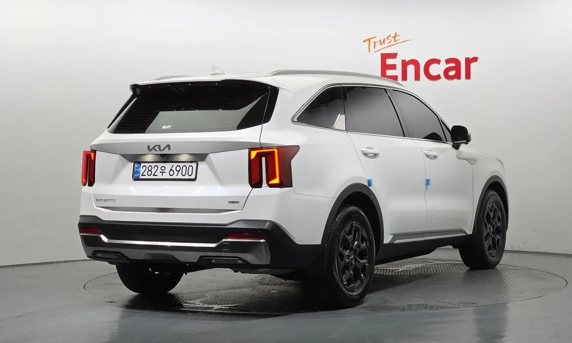 Kia Sorento — фото 7