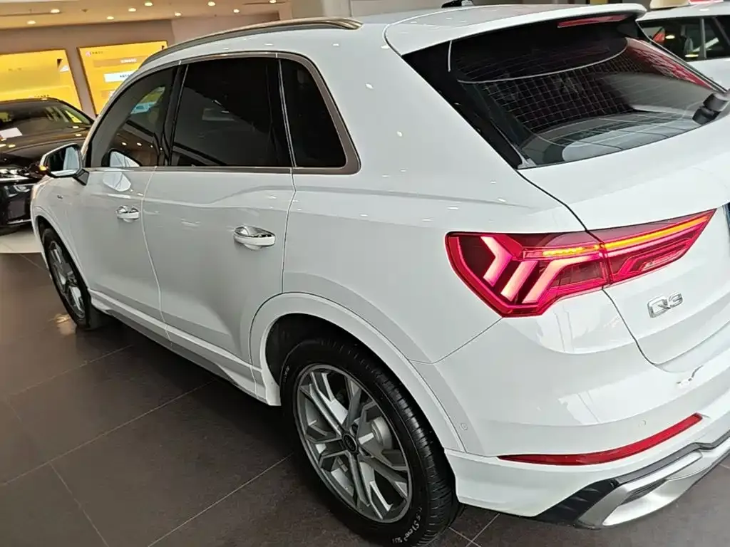 Audi Q3 — фото 2