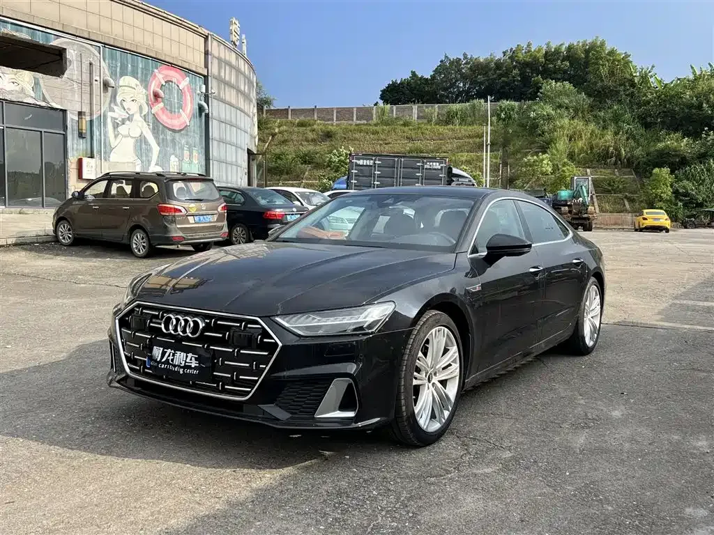 Audi A7L — фото 1