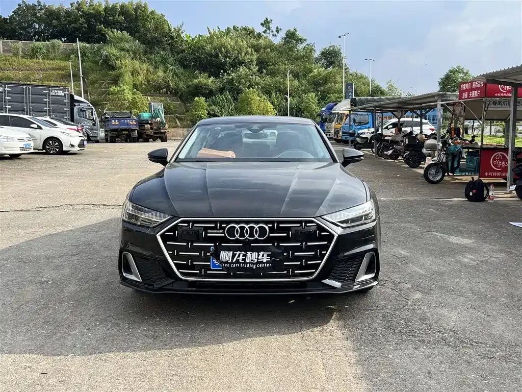 Audi A7L — фото 7