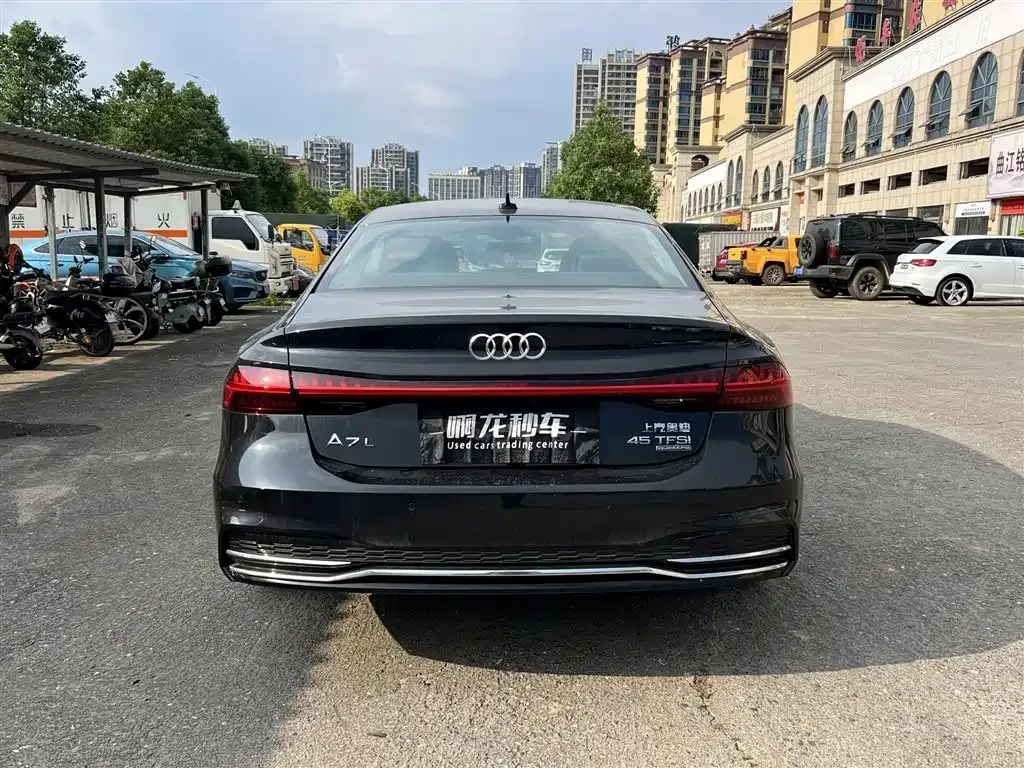 Audi A7L — фото 5