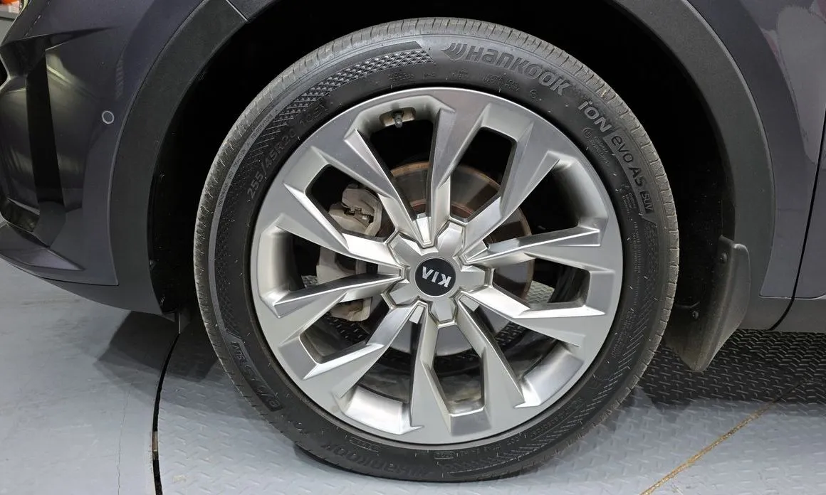 Kia Sorento — фото 4