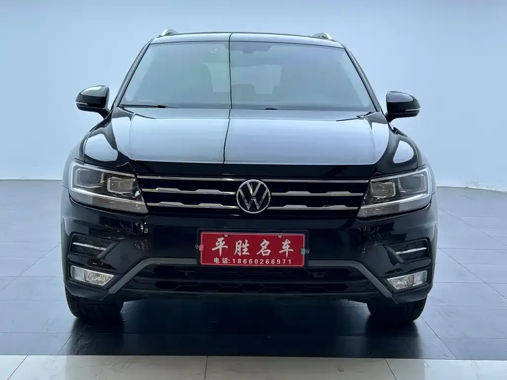 Volkswagen Tiguan L — фото 3