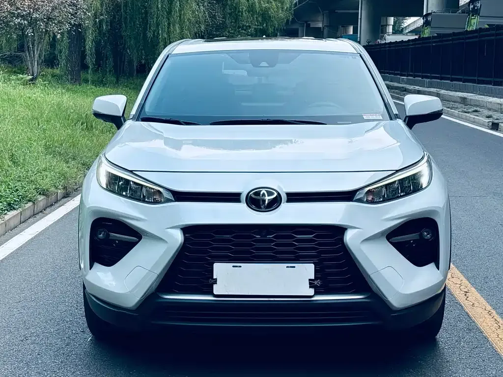 Toyota Wildlander — фото 7