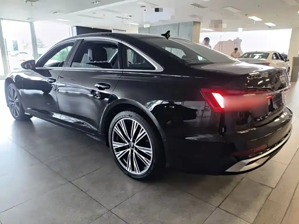 Audi A6L — фото 4