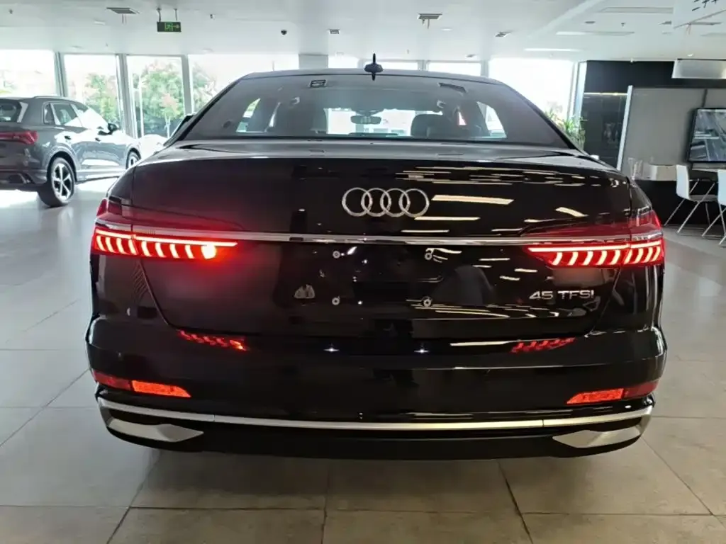 Audi A6L — фото 3