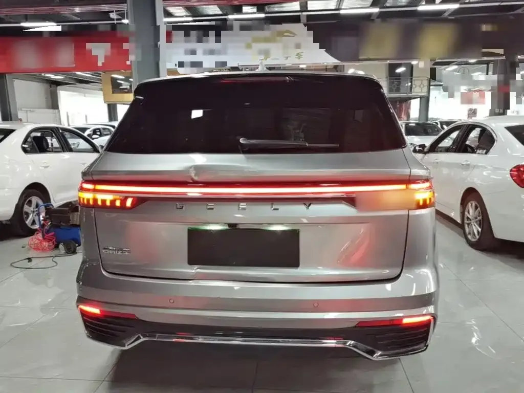Geely Xingyue L — фото 6