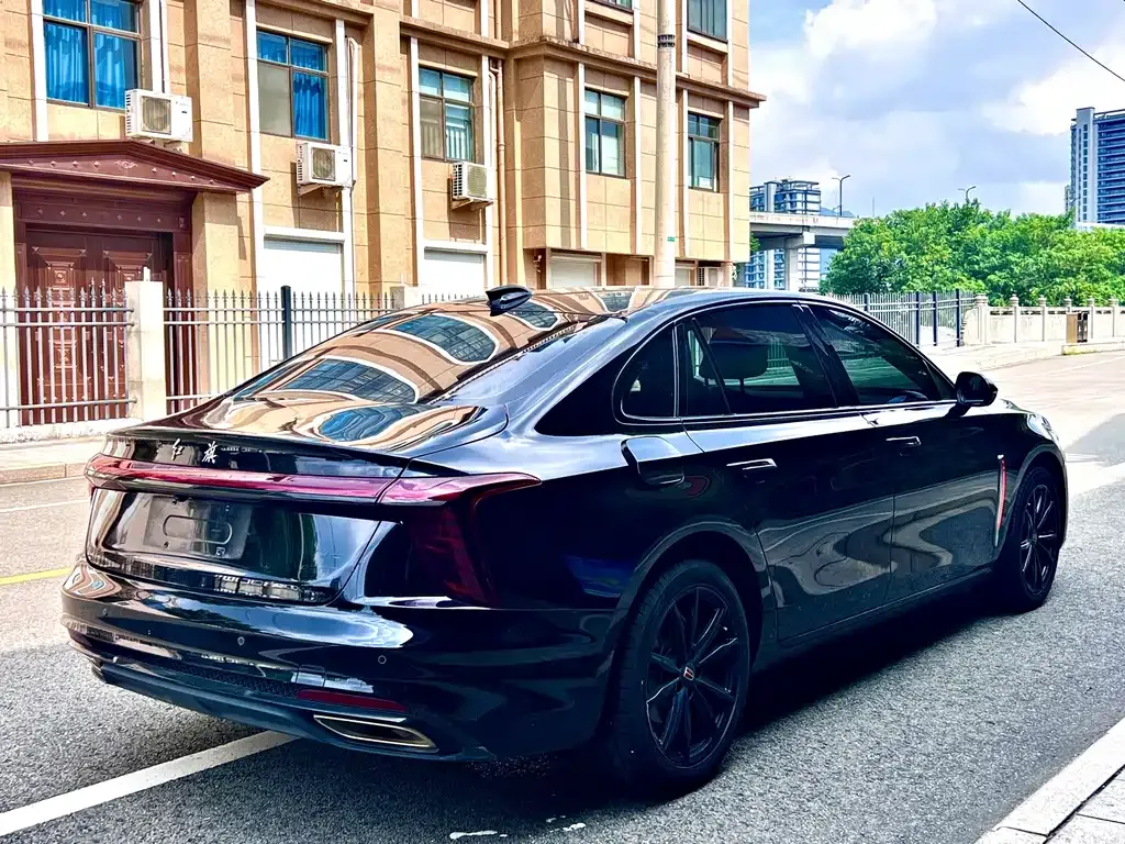 Hongqi H5 — фото 3