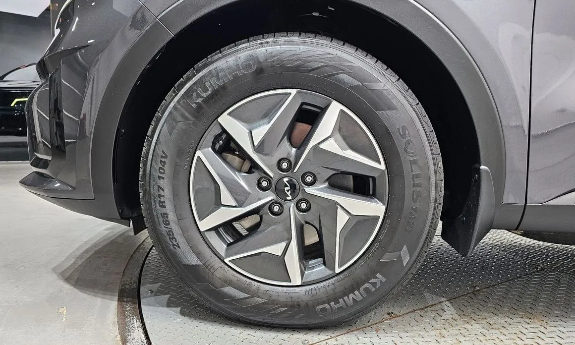 Kia Sorento — фото 10