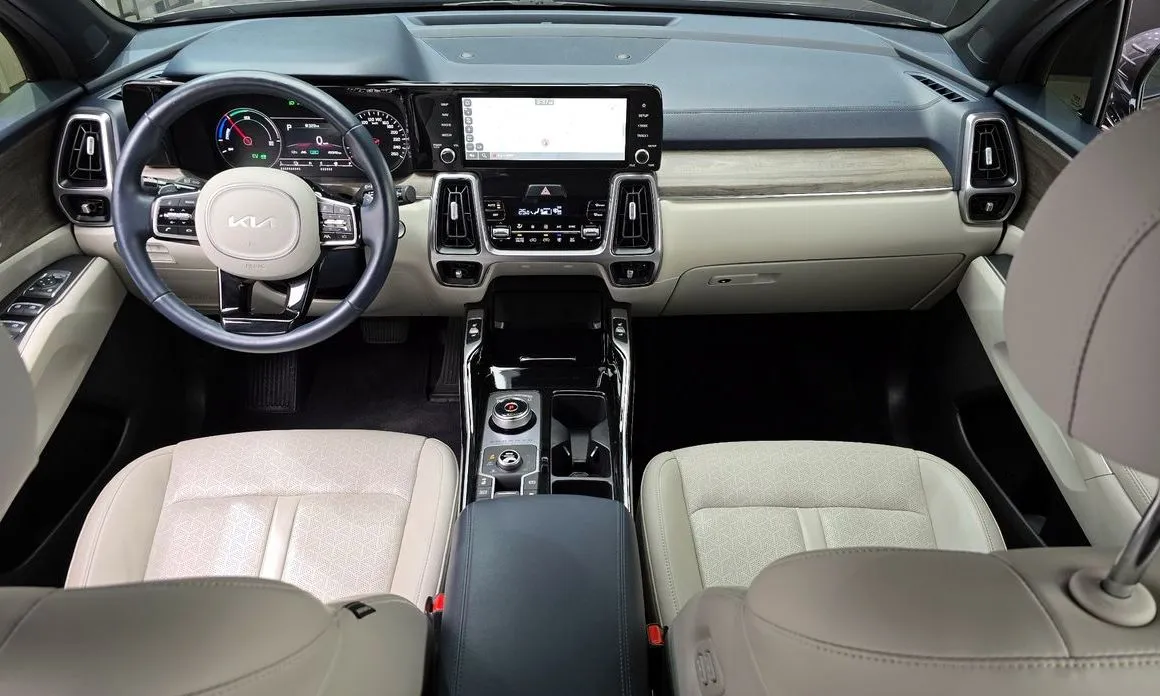 Kia Sorento — фото 5