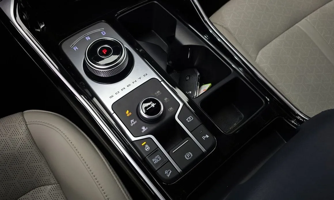 Kia Sorento — фото 7