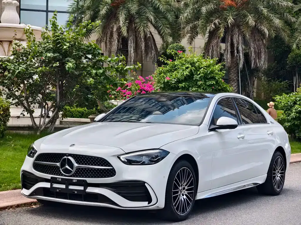 Mercedes-Benz C-Class — фото 1