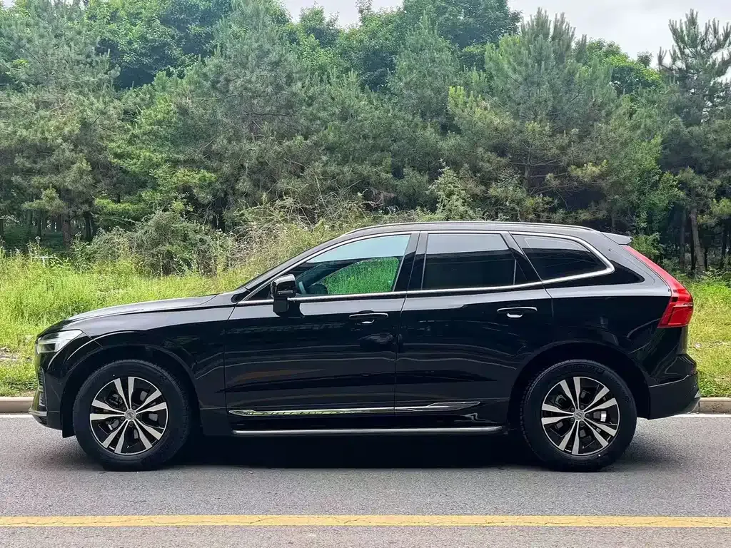 Volvo XC60 — фото 10