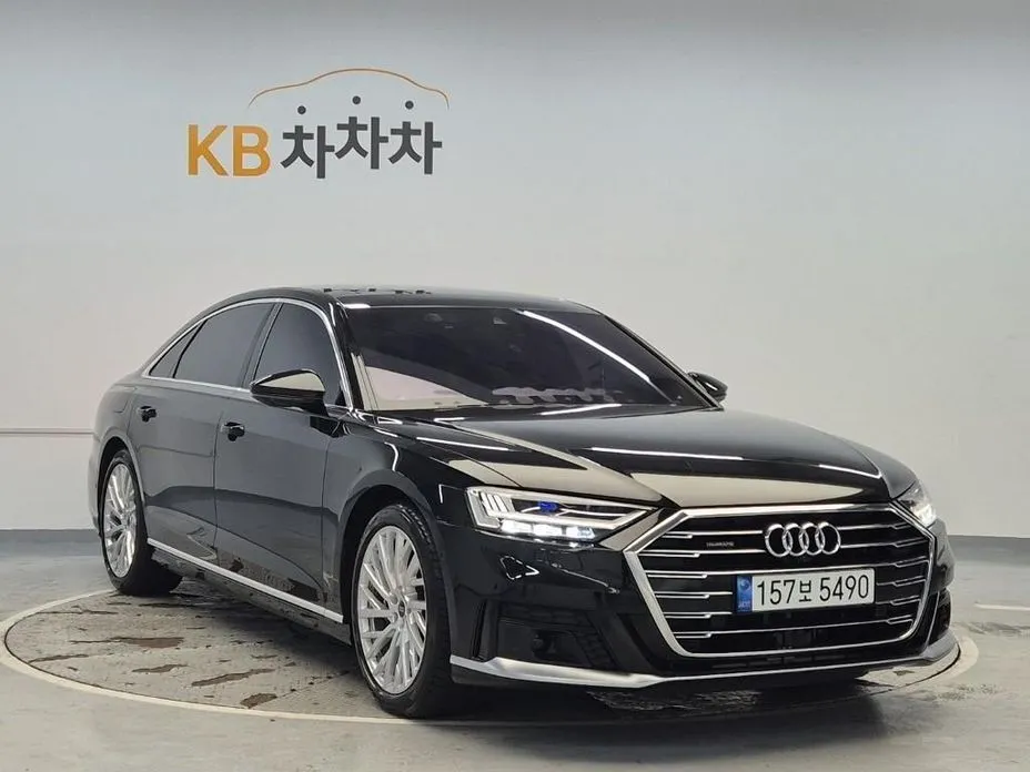 Audi A8 — фото 9