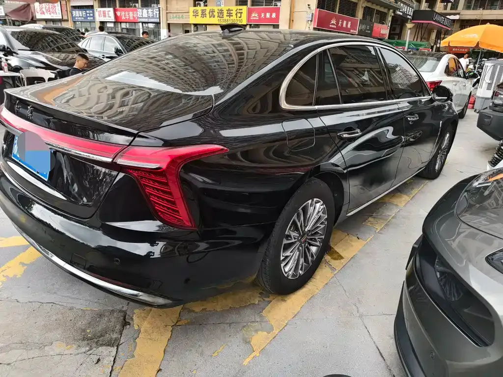 Hongqi H5 — фото 9