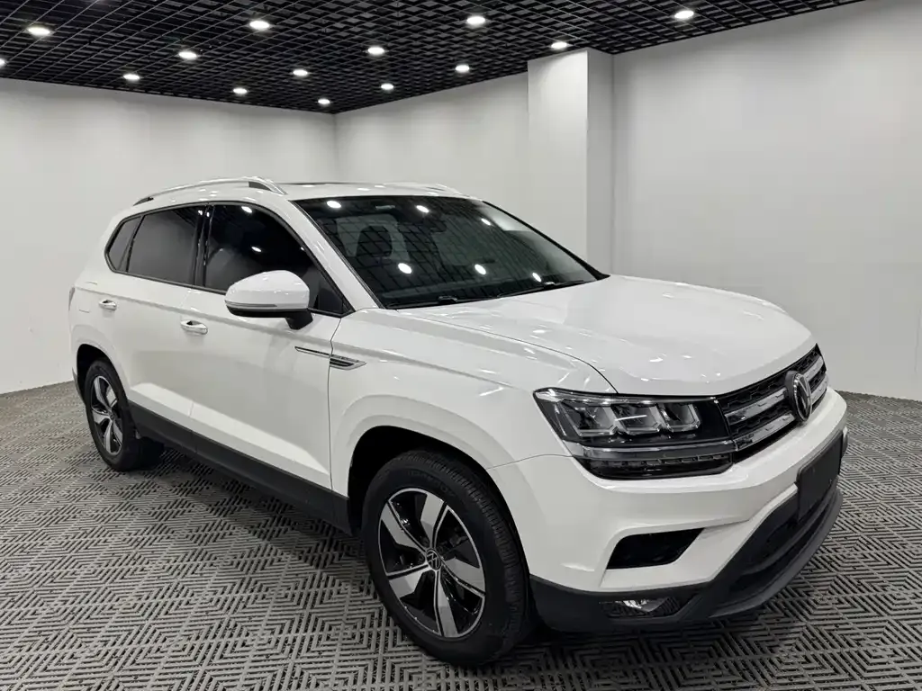 Volkswagen Tharu — фото 1