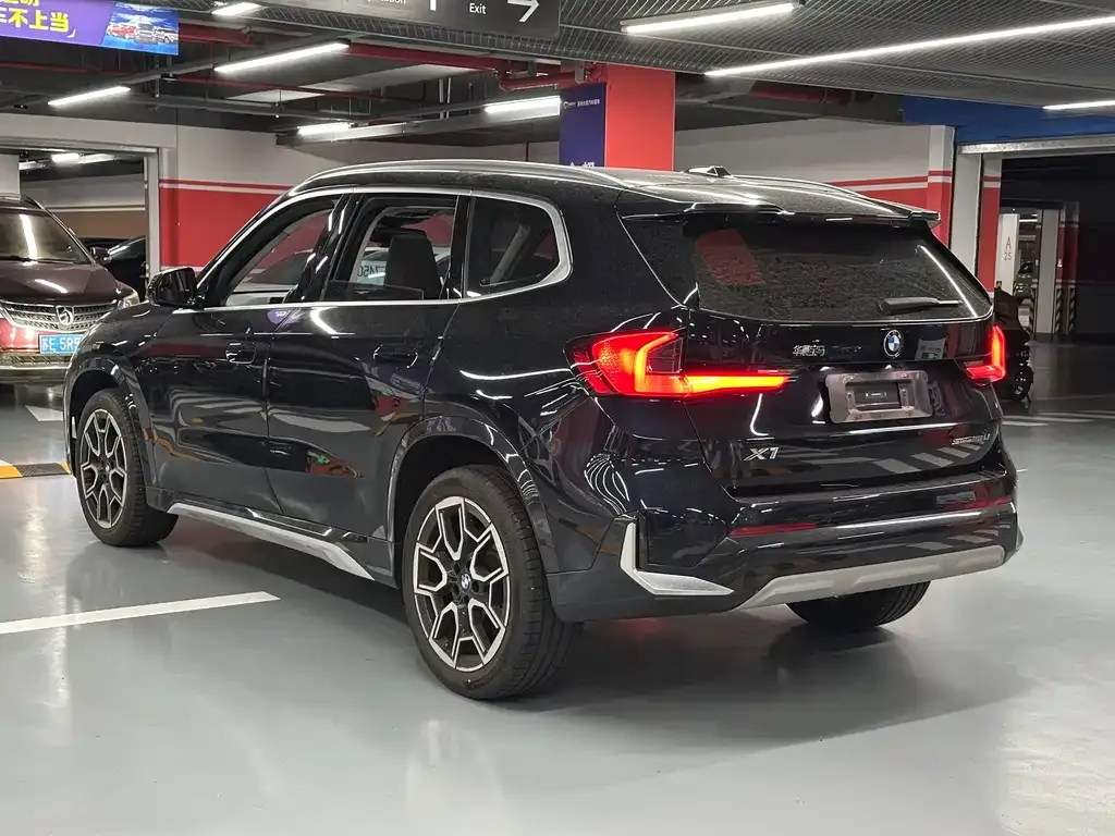 BMW X1 — фото 7