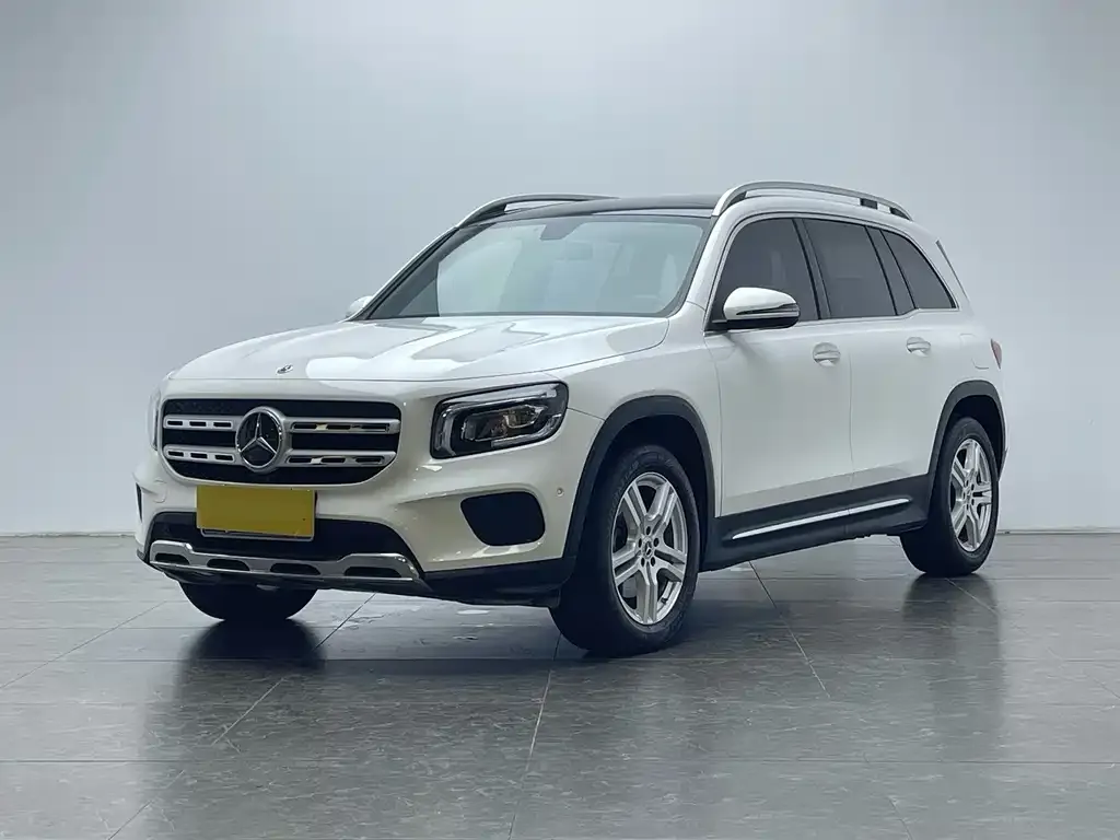 Mercedes-Benz GLB — фото 1