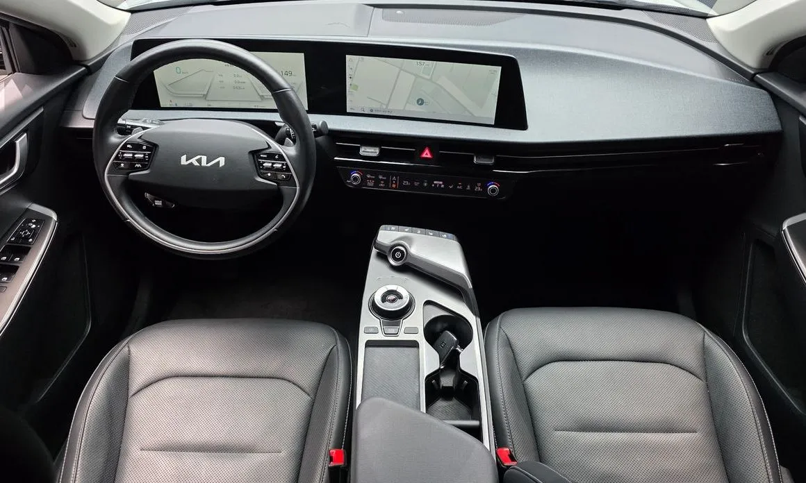 Kia EV6 — фото 8